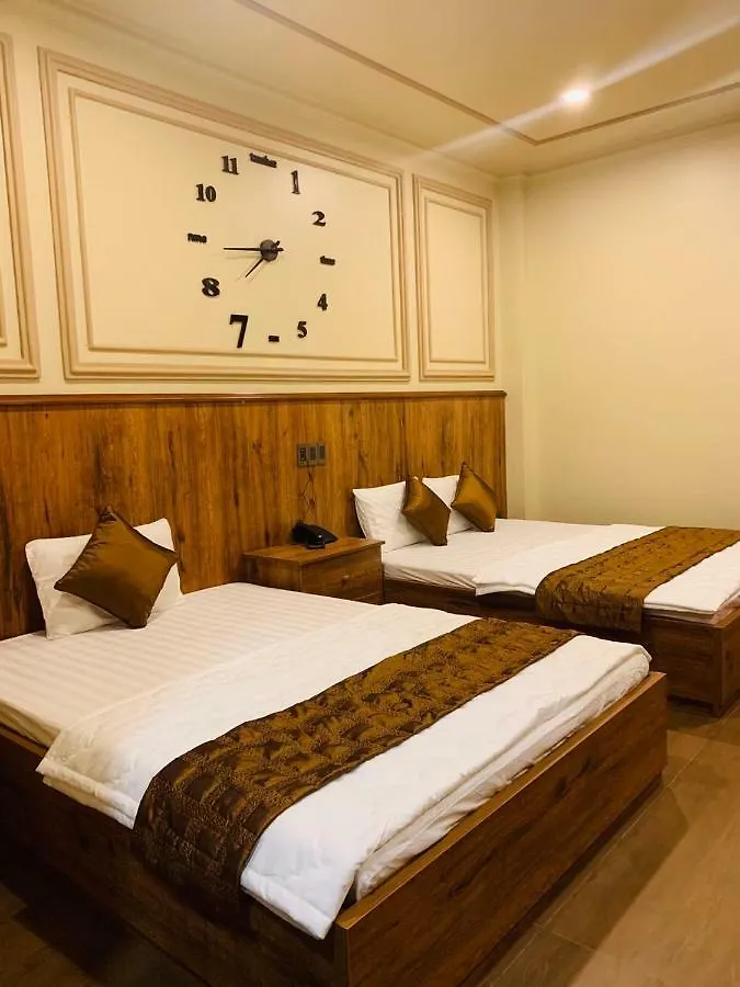 10H Hotel