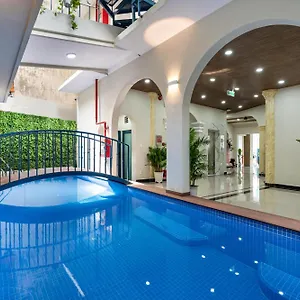 Jan Saigon Oasis Hotell